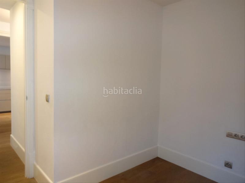 Foto 31a34bc5-01b6-4d8d-8735-26fd8790ca2f. Àtic amb calefacció aparcament a L´Antiga Esquerra de l´Eixample Barcelona