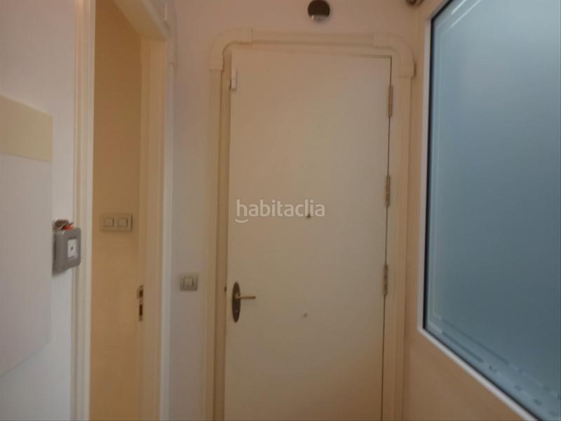 Foto c1e5b1ee-eee5-45bf-b648-4c53f0e0660d. Àtic amb calefacció aparcament a L´Antiga Esquerra de l´Eixample Barcelona
