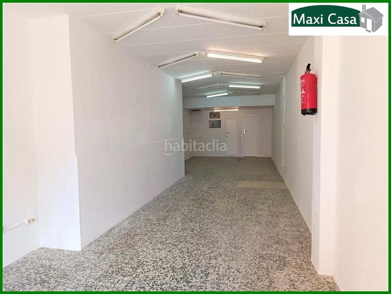 Foto 4b8033c4-6375-4ba1-83ff-1074b7a387b6. Alquiler local comercial local con muchas posibilidades en el guinardo en Barcelona