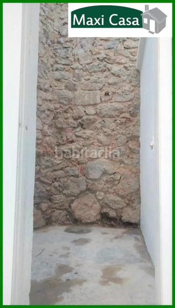 Foto 4fd95b0f-6328-4175-b0ae-4ba445b1c846. Alquiler local comercial local con muchas posibilidades en el guinardo en Barcelona