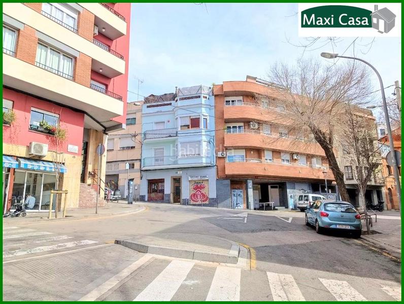 Foto 6fe881b6-b622-44ca-ac4b-432445741c25. Alquiler local comercial local con muchas posibilidades en el guinardo en Barcelona