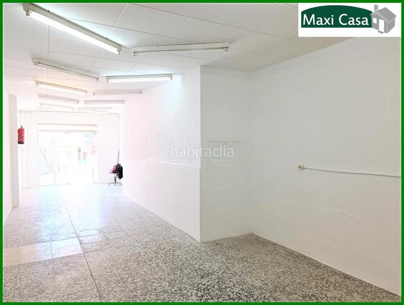 Foto 7e63b992-172f-42a7-9bd9-e4bf01d2307f. Alquiler local comercial local con muchas posibilidades en el guinardo en Barcelona