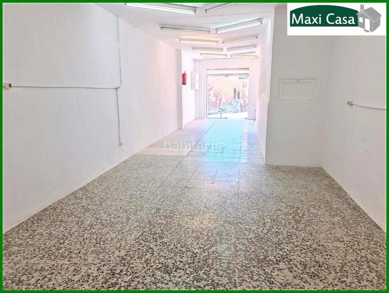 Foto a319a3a0-51a0-4c34-9080-92af3b4aee63. Alquiler local comercial local con muchas posibilidades en el guinardo en Barcelona