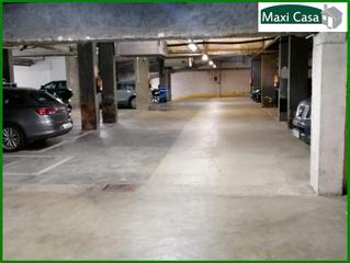 Aparcament cotxe  Carrer de bonaplata. Parking en sarri