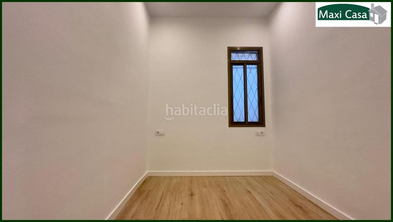 Foto 43b724d6-20a6-4952-b3aa-bff3b980938c. Planta baixa a El Camp de l´Arpa del Clot Barcelona