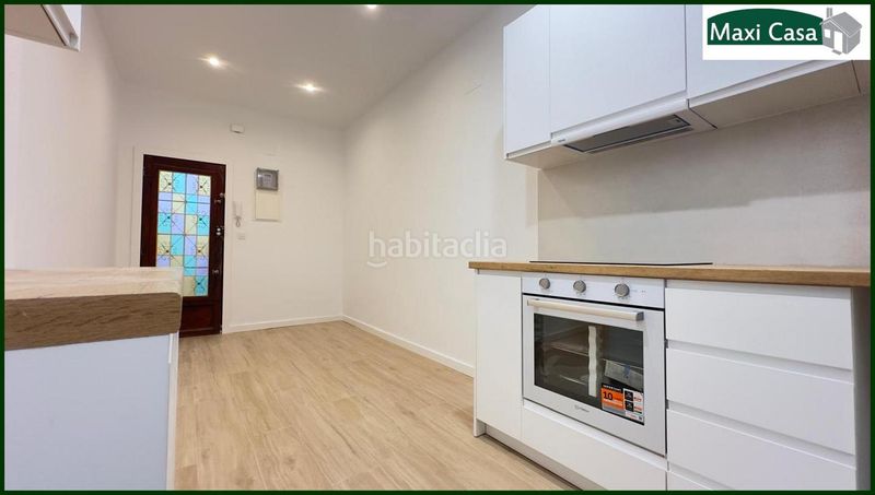 Foto 8c2b394a-8874-4dd3-a5d9-6a2a98c976e5. Planta baixa a El Camp de l´Arpa del Clot Barcelona