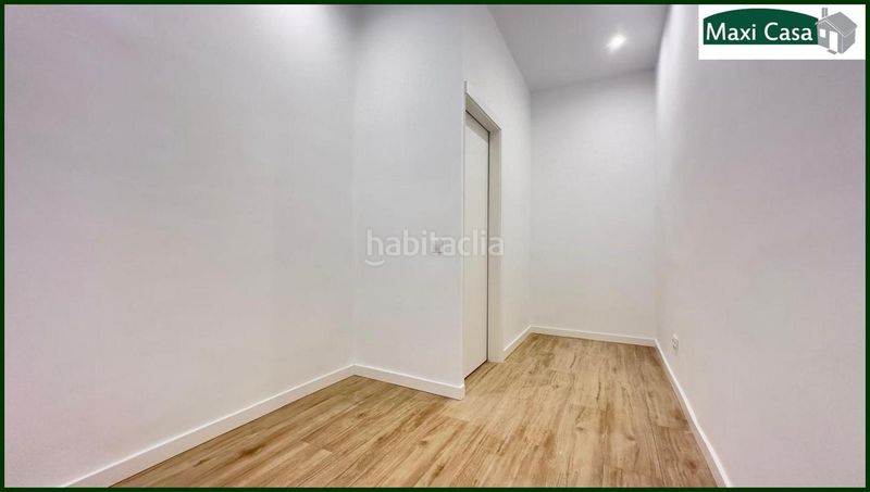 Foto a9dee749-f6c5-4cce-b54b-a46eebcb02a9. Planta baixa a El Camp de l´Arpa del Clot Barcelona