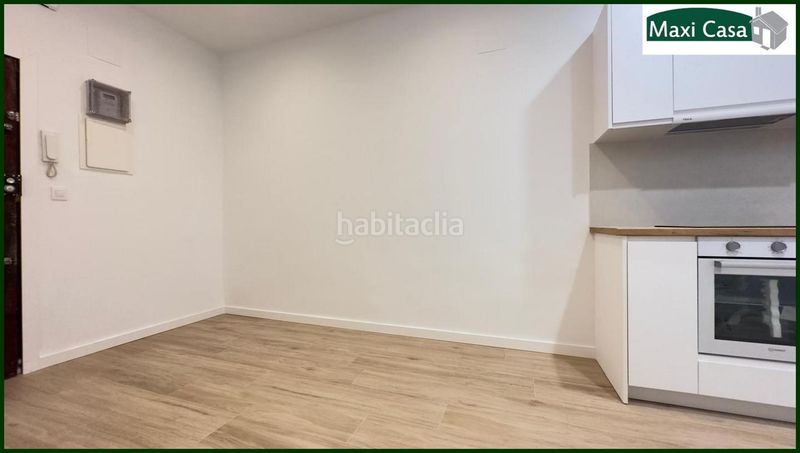 Foto b1ece7b2-41ce-4bd1-9c35-4588759a5e83. Planta baixa a El Camp de l´Arpa del Clot Barcelona