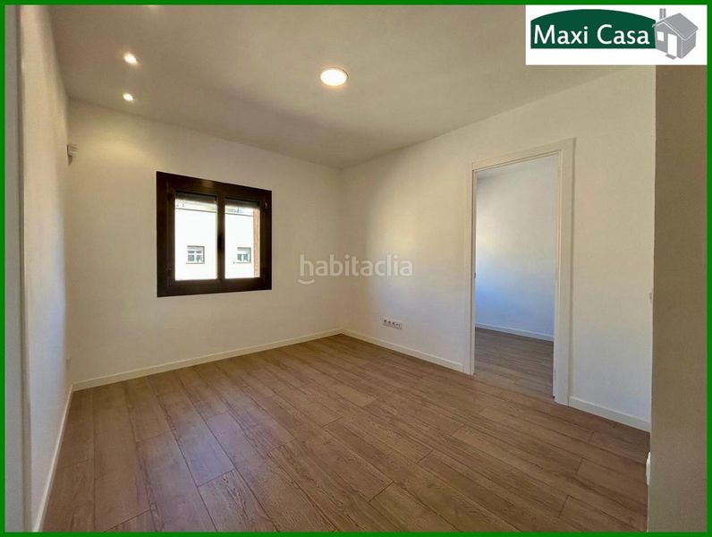 Foto 5ab64a38-82e8-4576-a21e-3e2c93e8e4c3. Piso en Turó de la Peira Barcelona