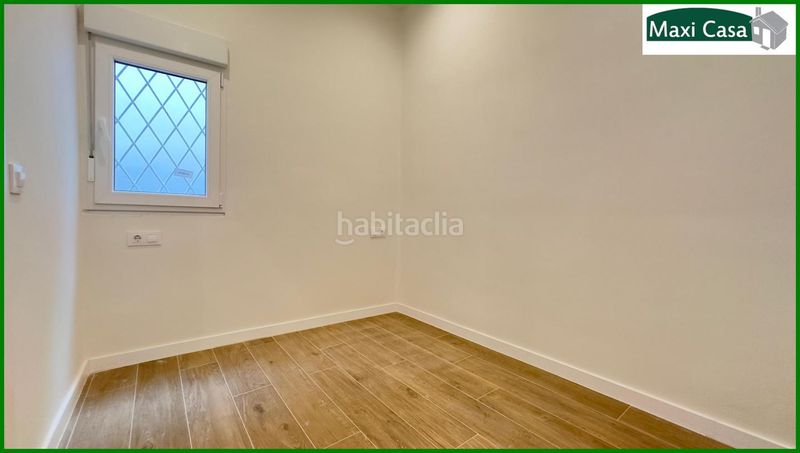 Foto 7bfefdf9-f7c7-46fc-9c5d-b97b8d201629. Planta baja en El Camp de l´Arpa del Clot Barcelona