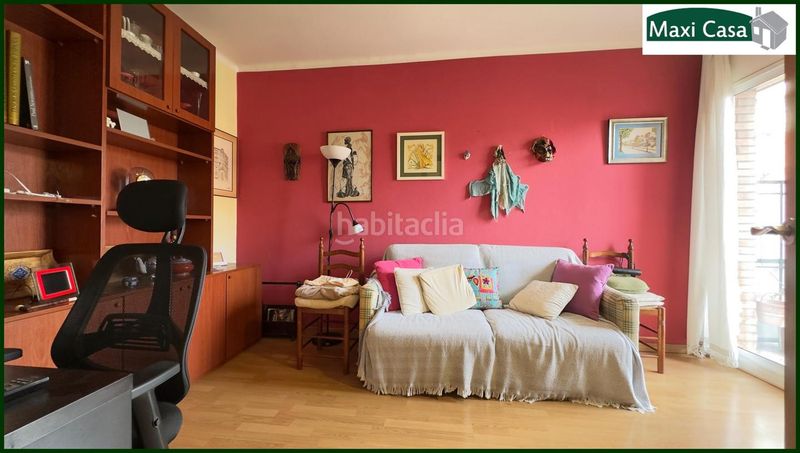 Foto b0b05ba2-8b4e-47ad-b284-46d8ad2b2c3d. Pis amb calefacció a El Camp de l´Arpa del Clot Barcelona