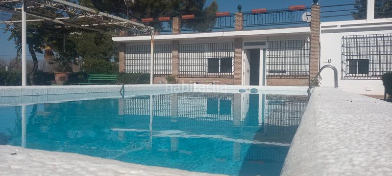 Foto 00322445-c3df-44d2-a78b-27f1be6a9bac. Chalet dans calle amistad 147 dans Oromana Alcalá de Guadaira