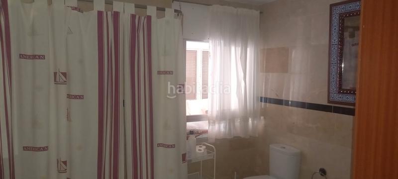 Foto 57a3b7c6-030b-4e65-8de8-f192e8aa8c3d. Chalet dans calle amistad 147 dans Oromana Alcalá de Guadaira