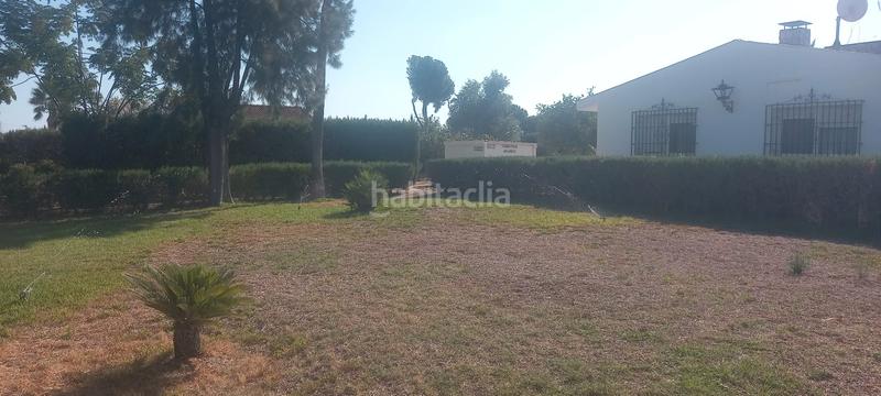 Foto e358c3f5-eb51-4752-beca-95354668f9b7. Chalet dans calle amistad 147 dans Oromana Alcalá de Guadaira