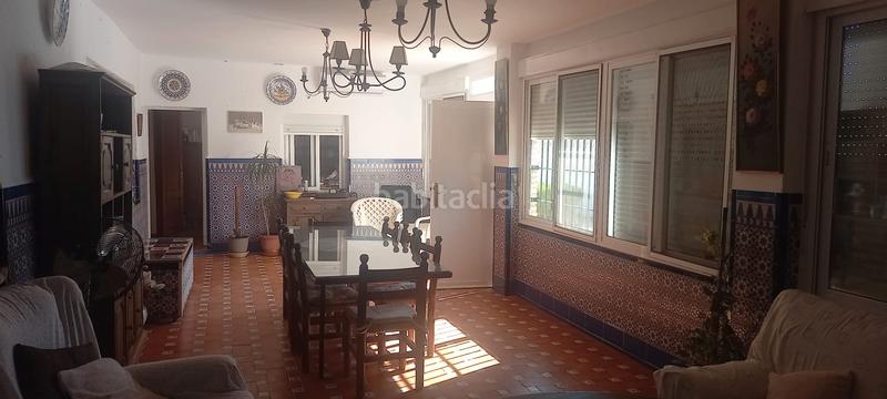 Foto e5246ec9-cffd-4866-a05f-b878f5002ebd. Chalet dans calle amistad 147 dans Oromana Alcalá de Guadaira