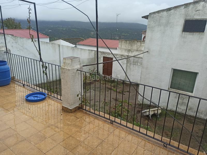 Foto bc8e93ba-6a62-4f0a-8e9b-c18429dc8fe2. Casa adossada a Cumbres Mayores