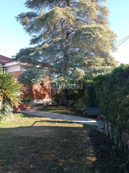 Foto 8834b2db-daf9-4a8f-adc0-892368fe6454. Chalet con camino riscaldamento parcheggio piscina in Carmona