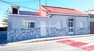 Casa a schiera in Catral. Casa adosada con 3 habitaciones con aire acondicionado y vistas