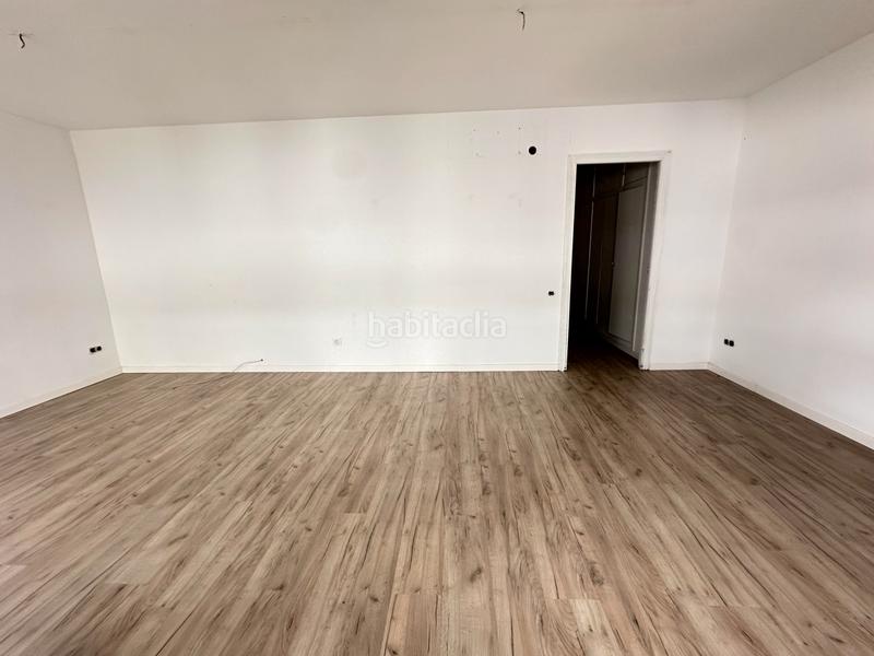Foto b052107d-3e99-44ec-aa21-055893fecf20. Appartement avec parking dans Gran Via Valencia