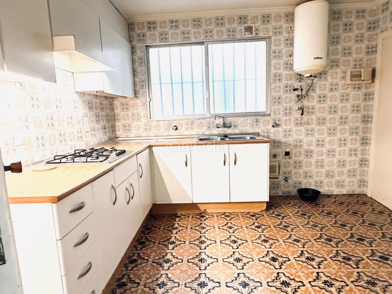 Foto d89cfda2-8393-423a-9d6b-811c6a0a1c77. Appartement avec parking dans Gran Via Valencia