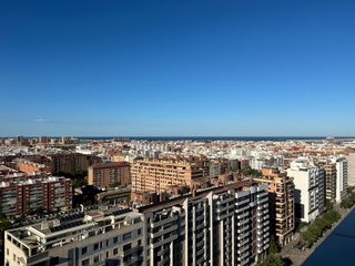 Rent Duplex  Avinguda de frança. Extraordinaria vivienda en alquiler, duplex de 122m2 según catas
