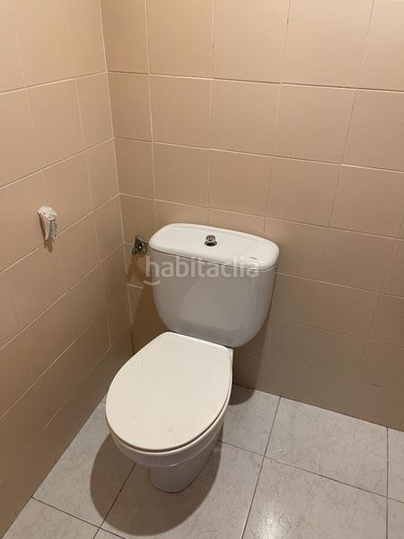 Foto 9539c5f4-3332-4f8b-beb2-494e62d33815. Location local commercial dans Olot