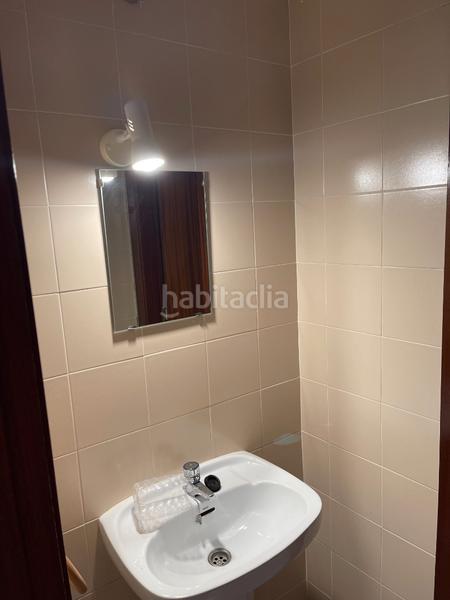 Foto d9c3ce8c-d41c-4a15-ba9f-76defbc06dd2. Location local commercial dans Olot