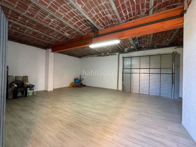 Foto 1cbd1cf4-3dec-416b-be49-491cdae780d8. House with fireplace parking in Olot