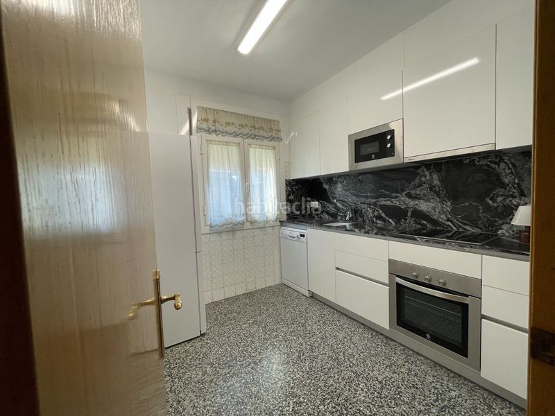 Foto a435e2d9-f866-4703-93ce-96b2ab5df24c. House with fireplace parking in Olot