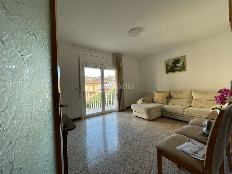 Foto ad536a51-7c65-487c-b781-72c4a575dd5e. House with fireplace parking in Olot