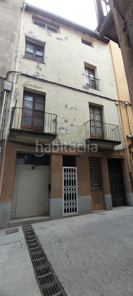 Foto 50d4b291-449a-4e44-b4b0-c7d284e006c2. Edificio edifici a reformar a en Olot