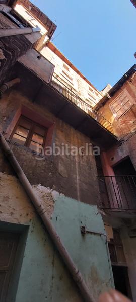 Foto 55f8bb1a-3629-4561-8c18-07e6ad8b099f. Edificio edifici a reformar a en Olot