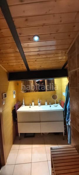 Foto 7f87f3f0-831c-4993-bdc9-917f344b9b75. Edificio edifici a reformar a en Olot