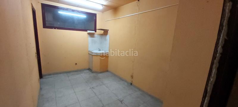 Foto cc156ada-3268-4a24-bb83-93f3036488ab. Edificio edifici a reformar a en Olot