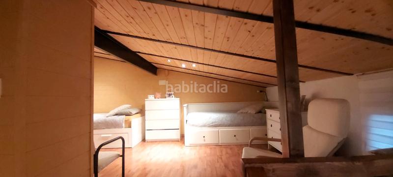 Foto d0ed33f0-d70d-4131-a6b7-bb416a14de82. Edificio edifici a reformar a en Olot