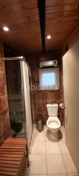 Foto f65fa746-fe58-4430-8a01-01418f106bfe. Edificio edifici a reformar a en Olot