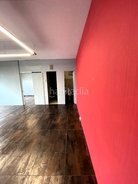 Foto e0680226-662c-4174-a826-b3eec9fc196c. Location local commercial dans Olot