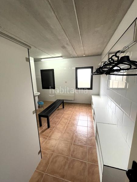 Foto 079ae852-3d6e-4d29-90b2-82e9fc3d5a5d. Masia amb xemeneia calefacció aparcament a Mieres