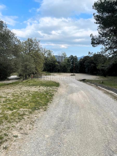 Foto 08e4be9b-4317-4724-9109-9d349f858e8e. Masia amb xemeneia calefacció aparcament a Mieres