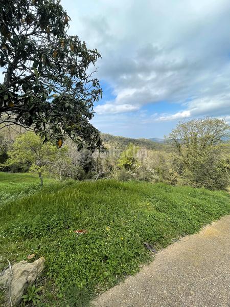 Foto 0d428e5e-f5e1-422f-b180-03087650ba3b. Masia amb xemeneia calefacció aparcament a Mieres