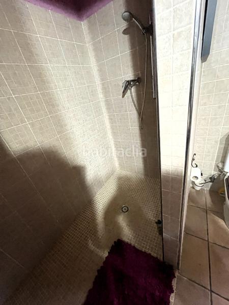 Foto 15dcb1ae-a977-4551-92eb-e0e946783714. Masia amb xemeneia calefacció aparcament a Mieres