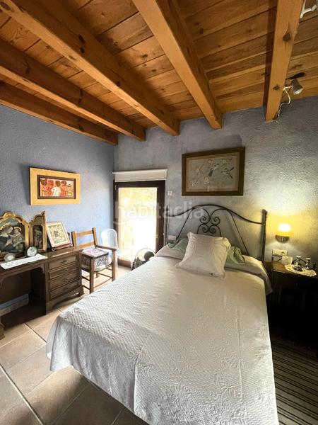 Foto 25c85fea-a7f5-4810-94f8-f139a58556ab. Masia amb xemeneia calefacció aparcament a Mieres