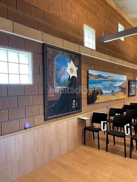 Foto 2990da75-b93f-4c89-a48e-fae4445bddcb. Masia amb xemeneia calefacció aparcament a Mieres