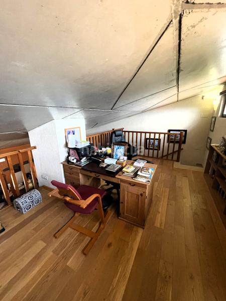 Foto 39a83abf-e305-4499-925b-7621d21ec2bd. Masia amb xemeneia calefacció aparcament a Mieres