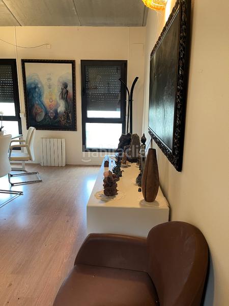 Foto 497a7fe8-9e97-40ef-908d-6d11ab03c28f. Masia amb xemeneia calefacció aparcament a Mieres