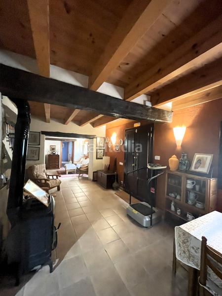 Foto 571e3528-bbee-4b07-8847-0163feaa692c. Masia amb xemeneia calefacció aparcament a Mieres