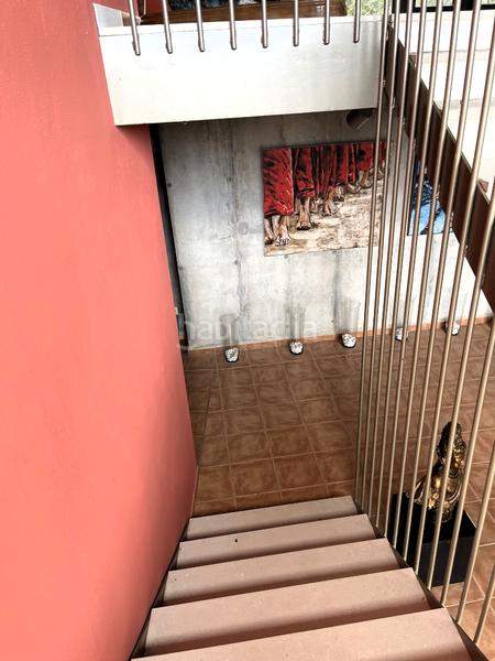 Foto 5a690162-2eee-4b9b-9b80-c115a0a2d5e1. Masia amb xemeneia calefacció aparcament a Mieres