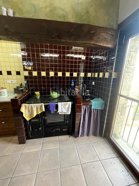 Foto 68c373f9-a144-4c7e-b19e-45e94ea741f5. Masia amb xemeneia calefacció aparcament a Mieres