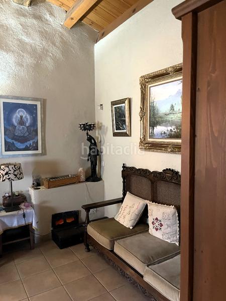 Foto 796a1db6-9bc9-49f9-b32c-dc7620870d15. Masia amb xemeneia calefacció aparcament a Mieres