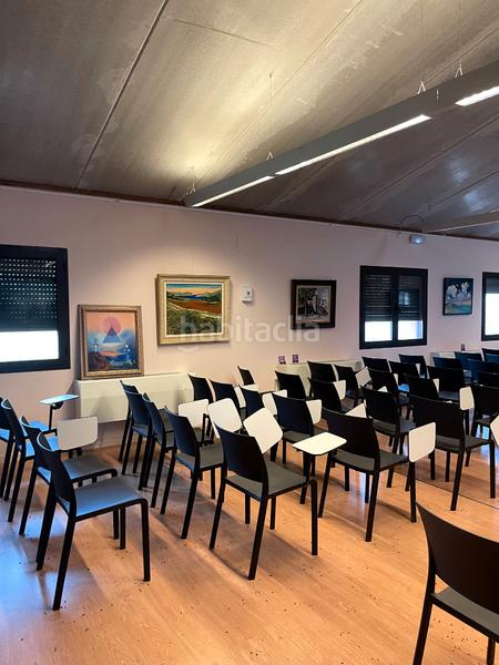 Foto 7e5e3590-175f-483a-9874-5eabb1f81471. Masia amb xemeneia calefacció aparcament a Mieres